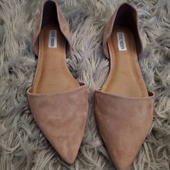 Steve Madden Tan Flats - Picture 1 of 4
